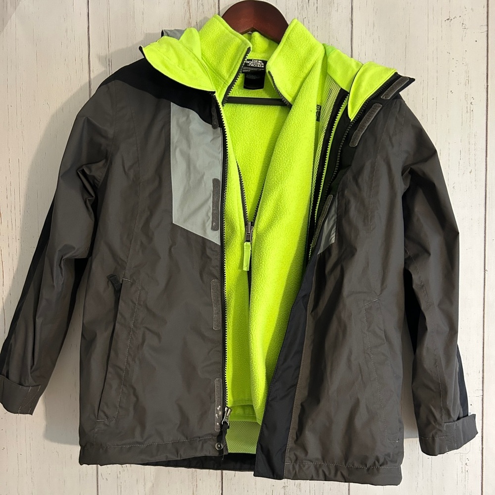 Boys The North Face HyVent Jacket